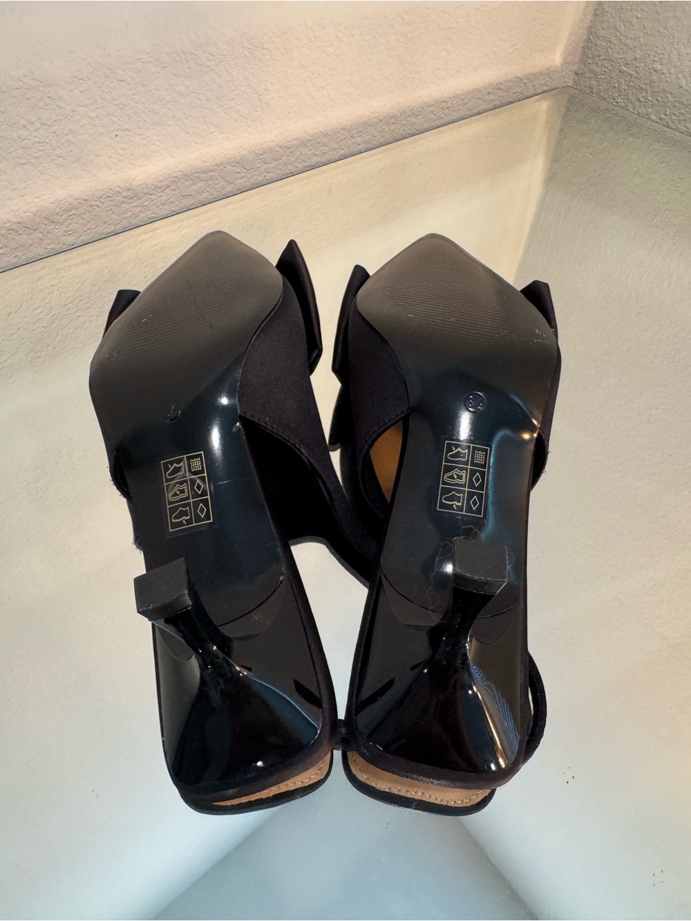 Black Pointed Slingback Mules with Decorative Bow - Picture 5 of 5